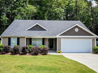 2114 Crown Park Dr, Winder, GA 30680