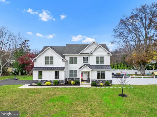 1066 Bristol Rd, Southampton, PA 18966