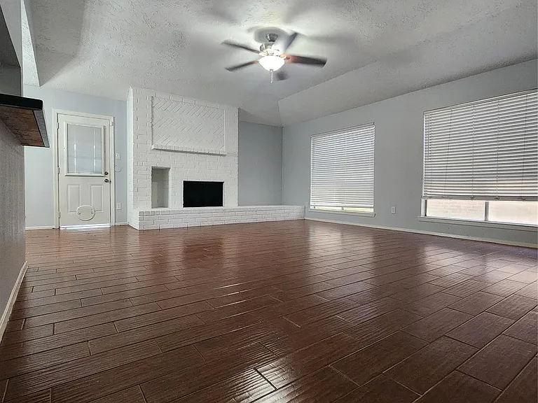 4515 Aspen Brook Ln — Photo 6