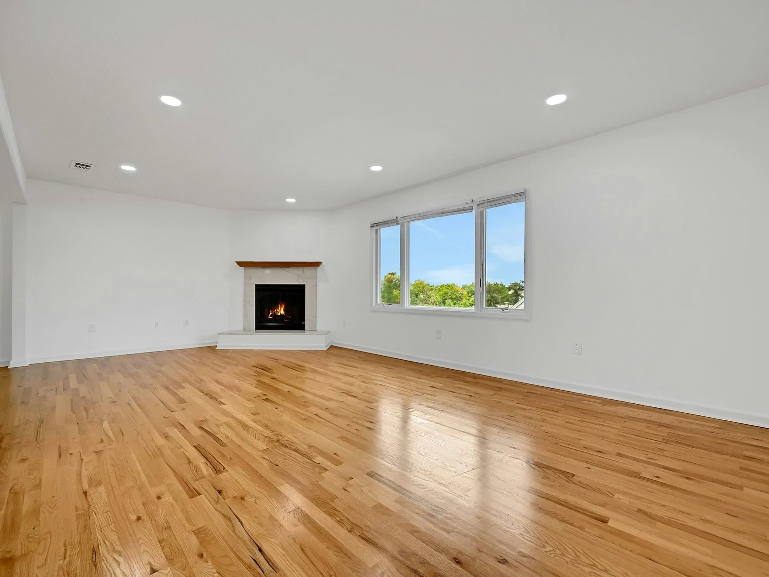 3 bed, $3,100 — Photo 3