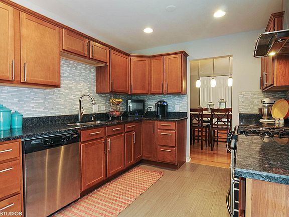 215CoventryCir_print_177