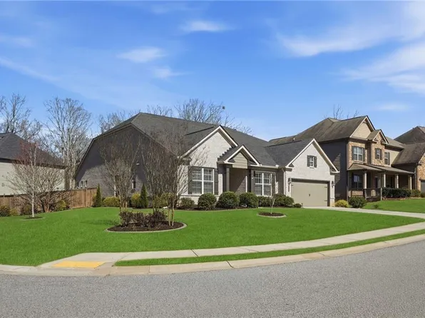 5040 Mirror Lake Dr, Cumming, GA 30028