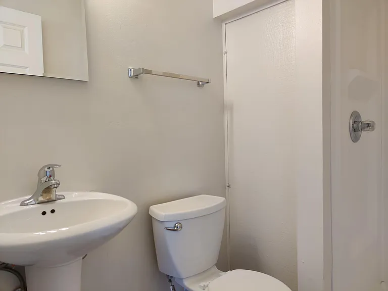 232 Pierce St — Photo 10
