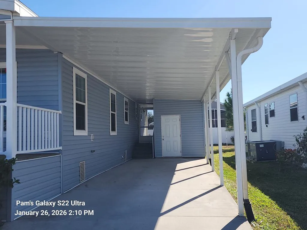 3 bed, 2.0 bath, 1393 sqft, $1,399 — Photo 3