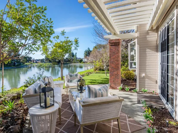818 Bay Harbour Dr, Redwood City, CA 94065