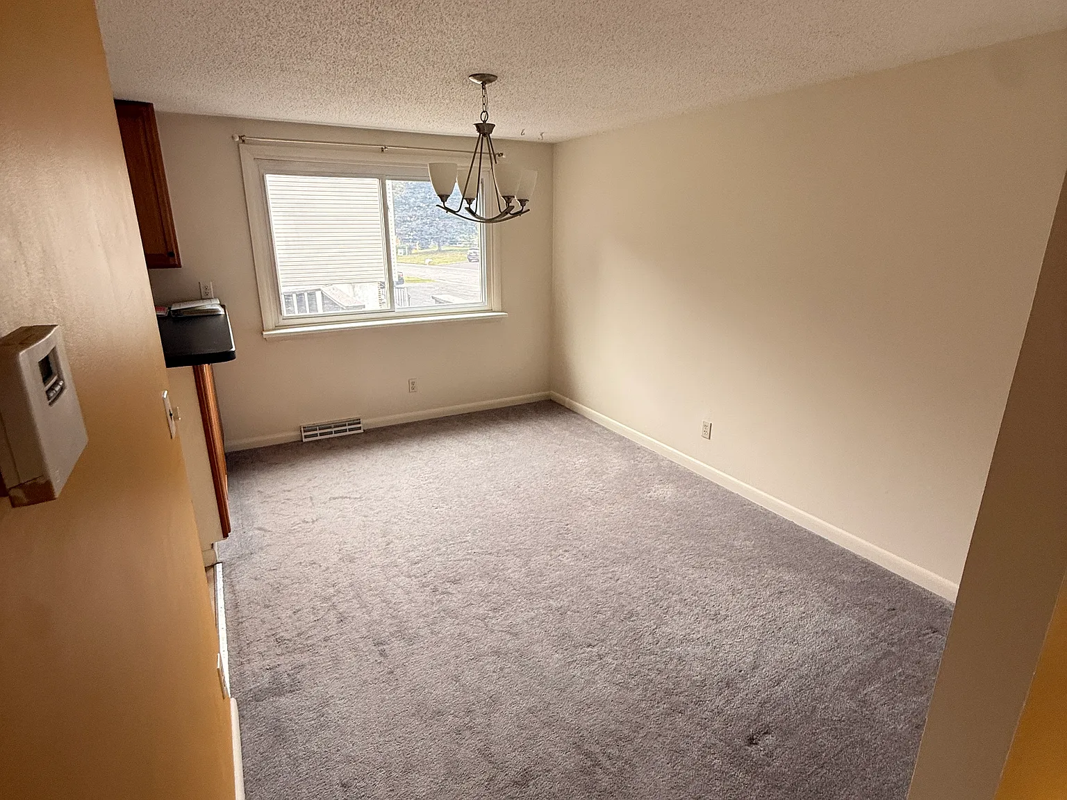 2 bed, 1072 sqft, $2,250 — Photo 3