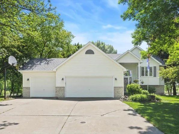 13160 Red Fox Rd, Rogers, MN 55374
