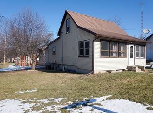 124 W Mill St, Poynette, WI 53955