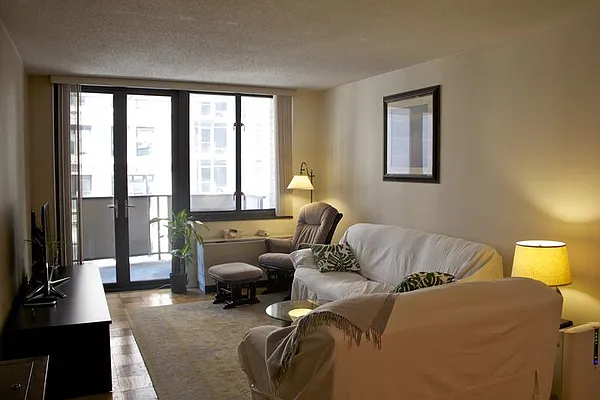 Sold by Real Direct | media 19