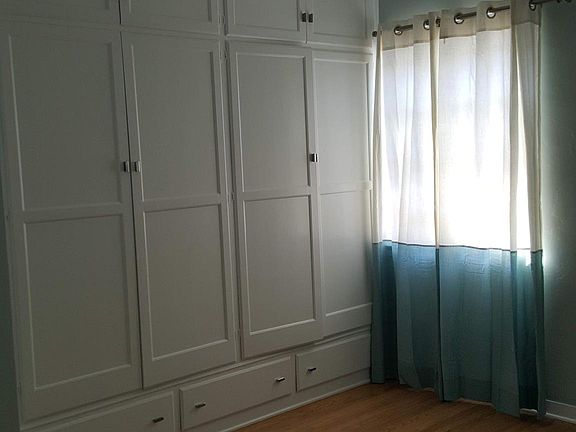 5th image of 8127 Friends Ave