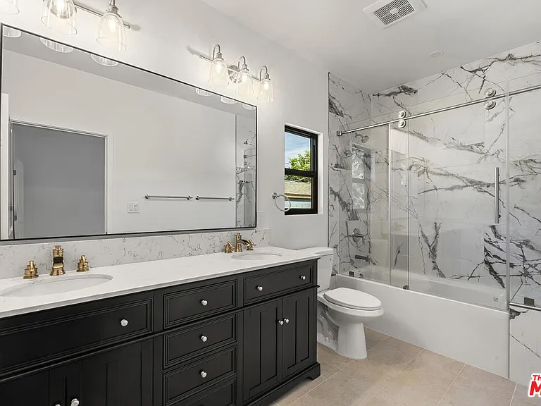 824 N Orange Grove Ave — Photo 14