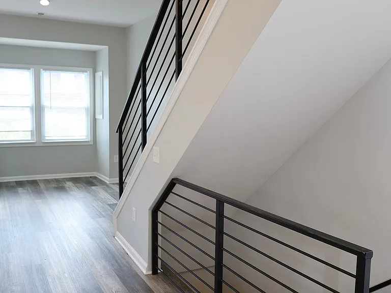 715 Somerset Pl NW — Photo 15