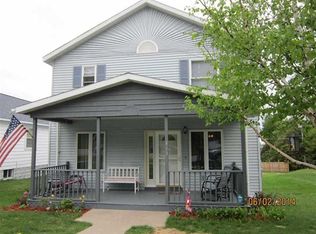 413 Prospect St, Munising, MI 49862