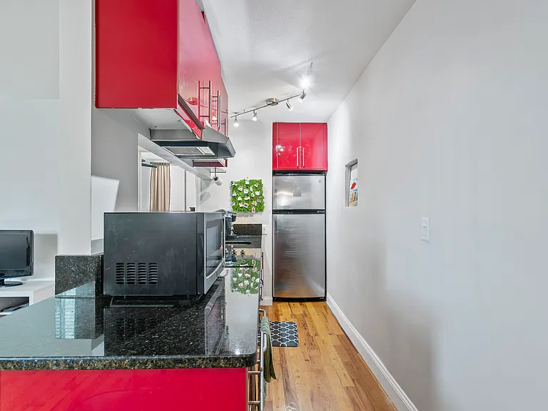 1301 S Howard Ave #A8 — Photo 15