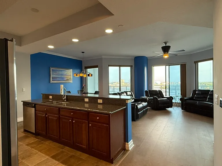 1209 E Cumberland Ave #801 — Photo 4