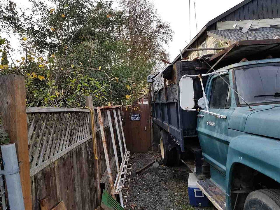 1st image of 1351 Veale Ave