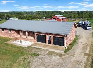 1135 Glenn Hinson Rd, Centerville, TN 37033