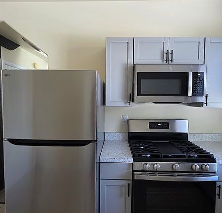 2nd image of 225 Pemberton Rd APT 2B
