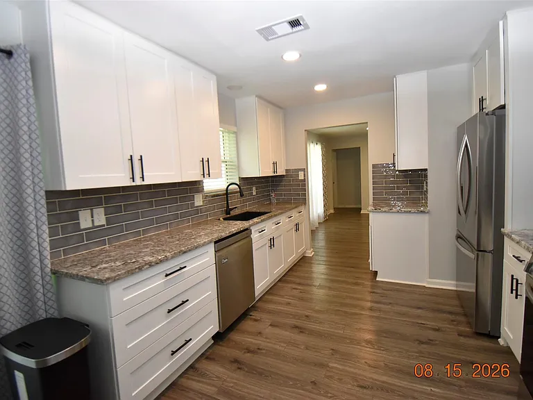 15711 Blackhawk Blvd — Photo 4