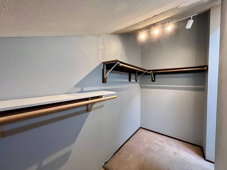 4656 SW Comus Pl — Photo 16