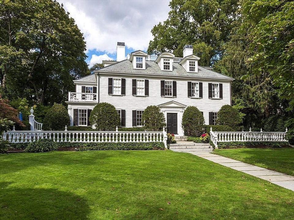 1st image of 153 Brattle St