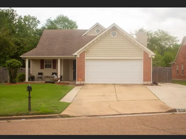 7834 Lake Cross Dr E, Memphis, TN 38125