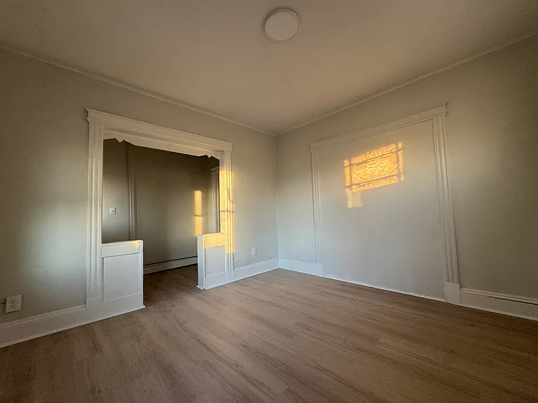192 Brook St #3 — Photo 7
