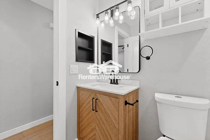 1408 Seely St — Photo 30