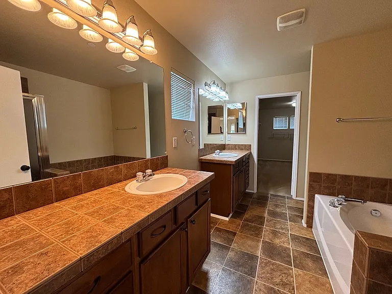 3210 Sheaser Way — Photo 17
