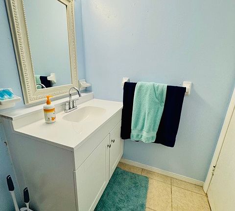 4th image of 1625 Rebecca St APT C