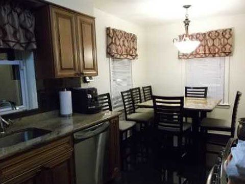 4th image of 1116 Esther St