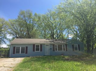 9909 Hillcrest Rd, Kansas City, MO 64134