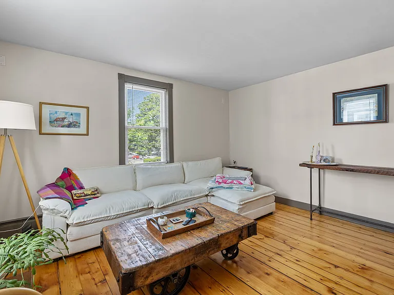 9 Hodges Ct #2 — Photo 1