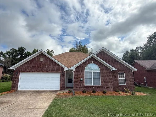 2101 Sterling Oaks Drive, Sellersburg, IN 47172
