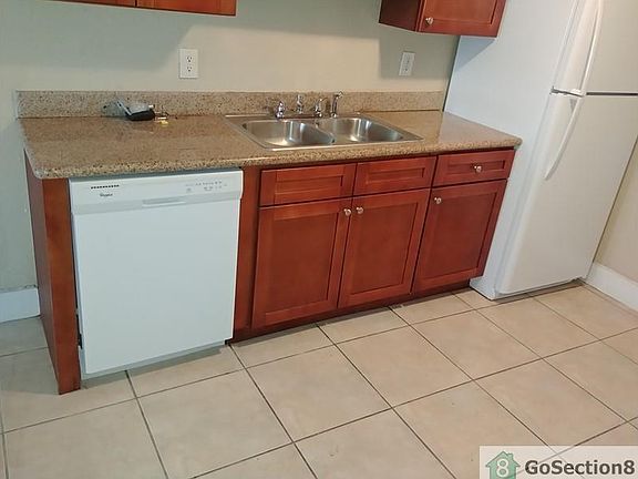 3rd image of 1100 NW 8th Ave