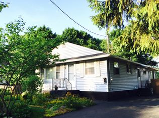 221 Harriette Ave, Syracuse, NY 13210