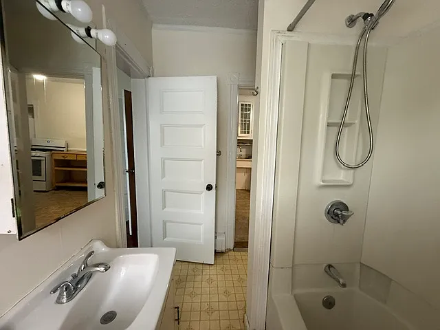 39 Arnold Ave #1 — Photo 11