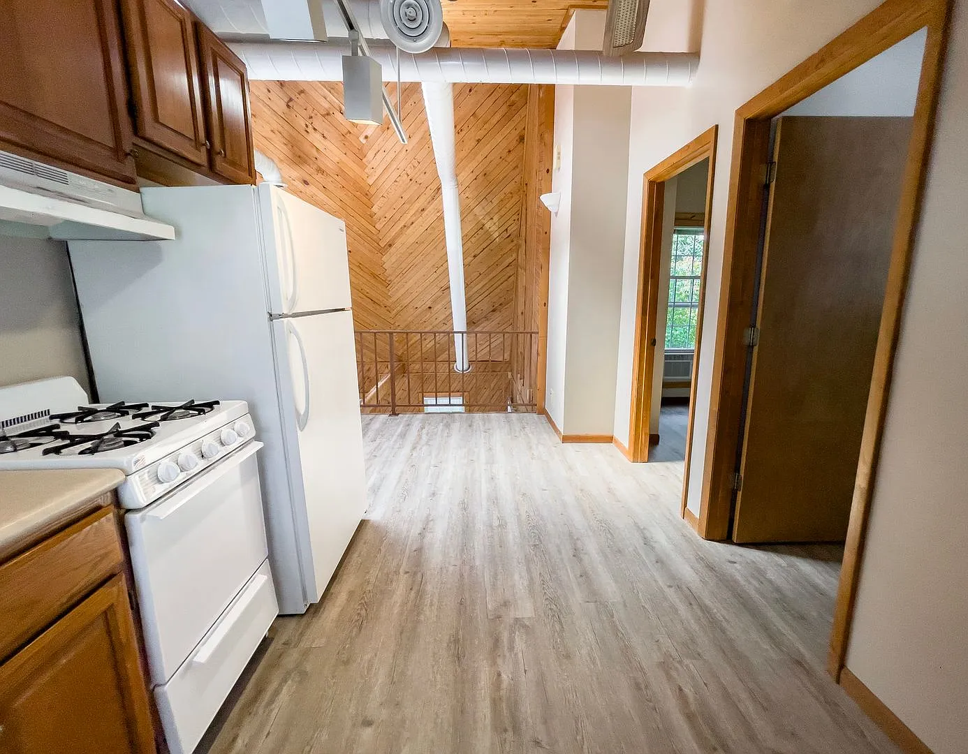 2604 W Ethel Ave. (Wynn Funds, LLC) — Photo 2