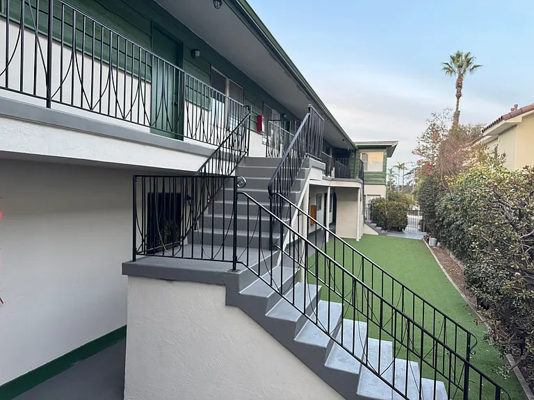 4742 E Mountain View Dr — Photo 3