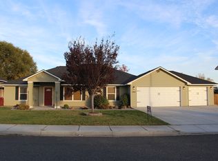 1806 Ironwood Ave, West Richland, WA 99353