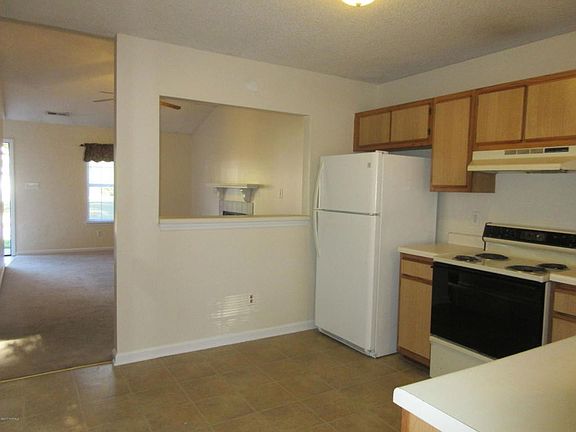 5th image of 217 Deer Creek Dr