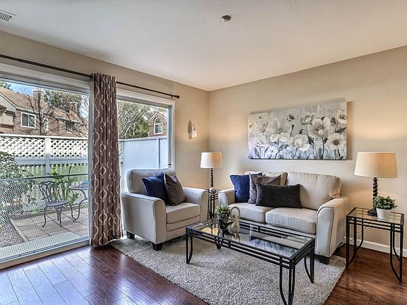 2nd image of 6993 Rodling Dr Unit E