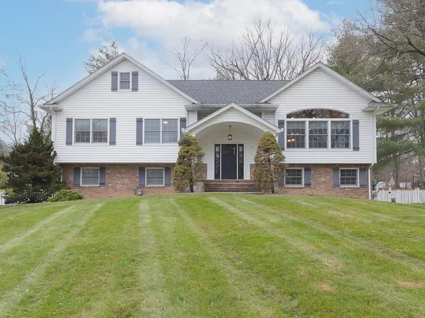 1 Boecher Court, New City, NY 10956