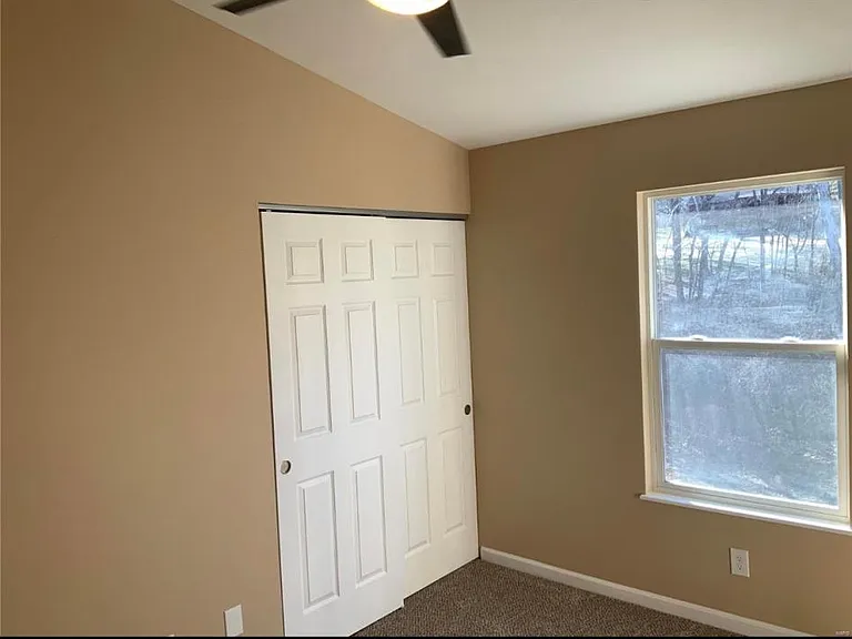 409 Omar Ct — Photo 13
