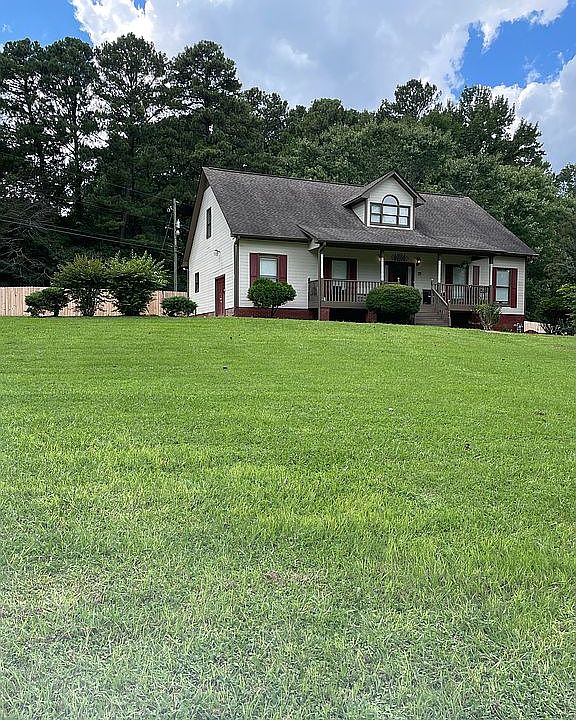 2nd image of 3070 Woodruff Mill Rd