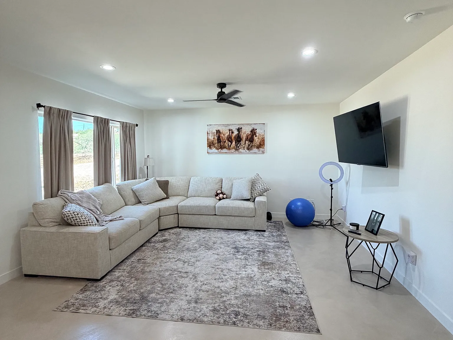 1863 Valentino Court - 1 — Photo 4
