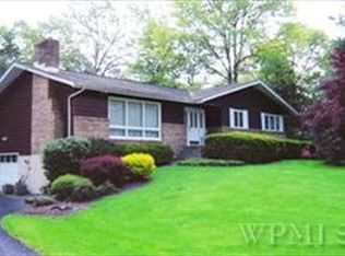 15 Bell Air Ln, Wappingers Falls, NY 12590