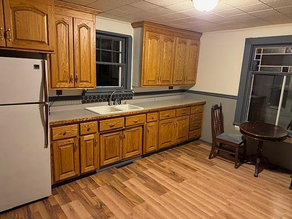 2nd image of 2171 Mahogany St