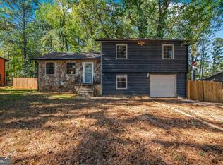 3541 Santa Leta Dr, Ellenwood, GA 30294