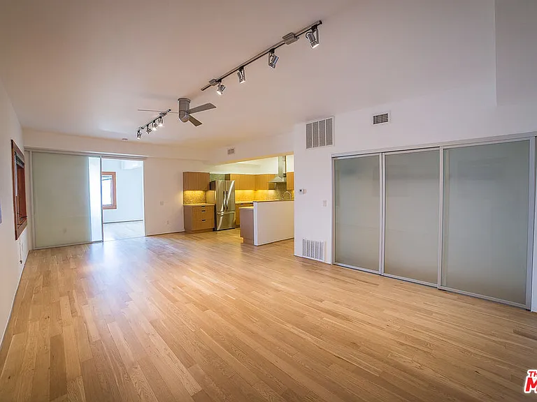 8 Brooks Ave #11 — Photo 4
